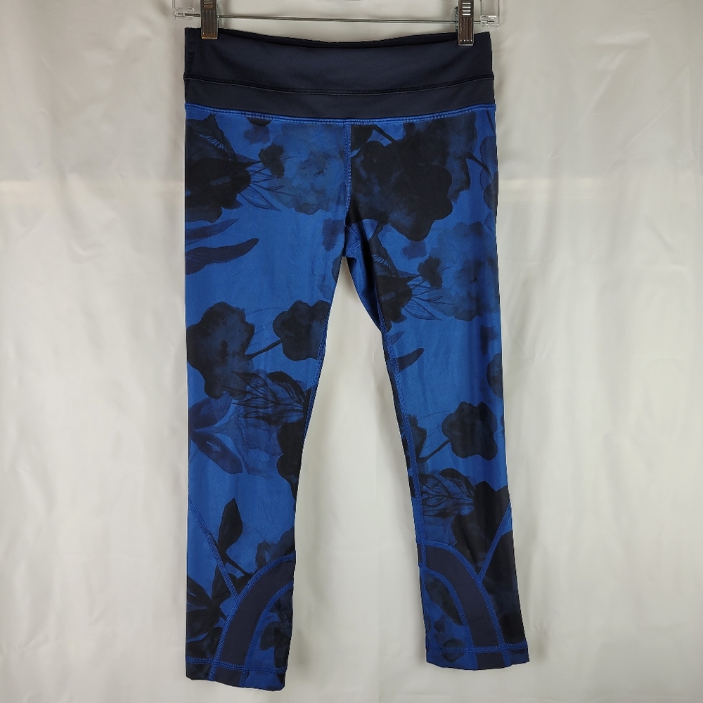 Lululemon Run Inspire II Crop Jumbo Inky Floral Blue Womens Leggings Size 4